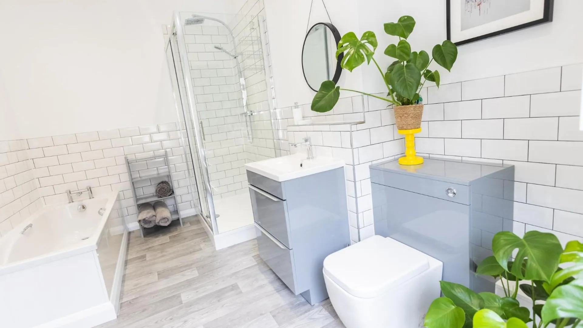 Hebden Bridge Haven - Stylish, Cosy, Canal Side, Pet Friendly Hebden Bridge