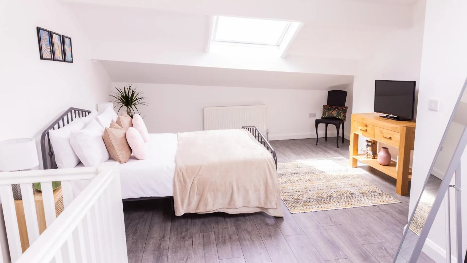 Hebden Bridge Haven - Stylish, Cosy, Canal Side, Pet Friendly Tatil Evi Hebden Bridge