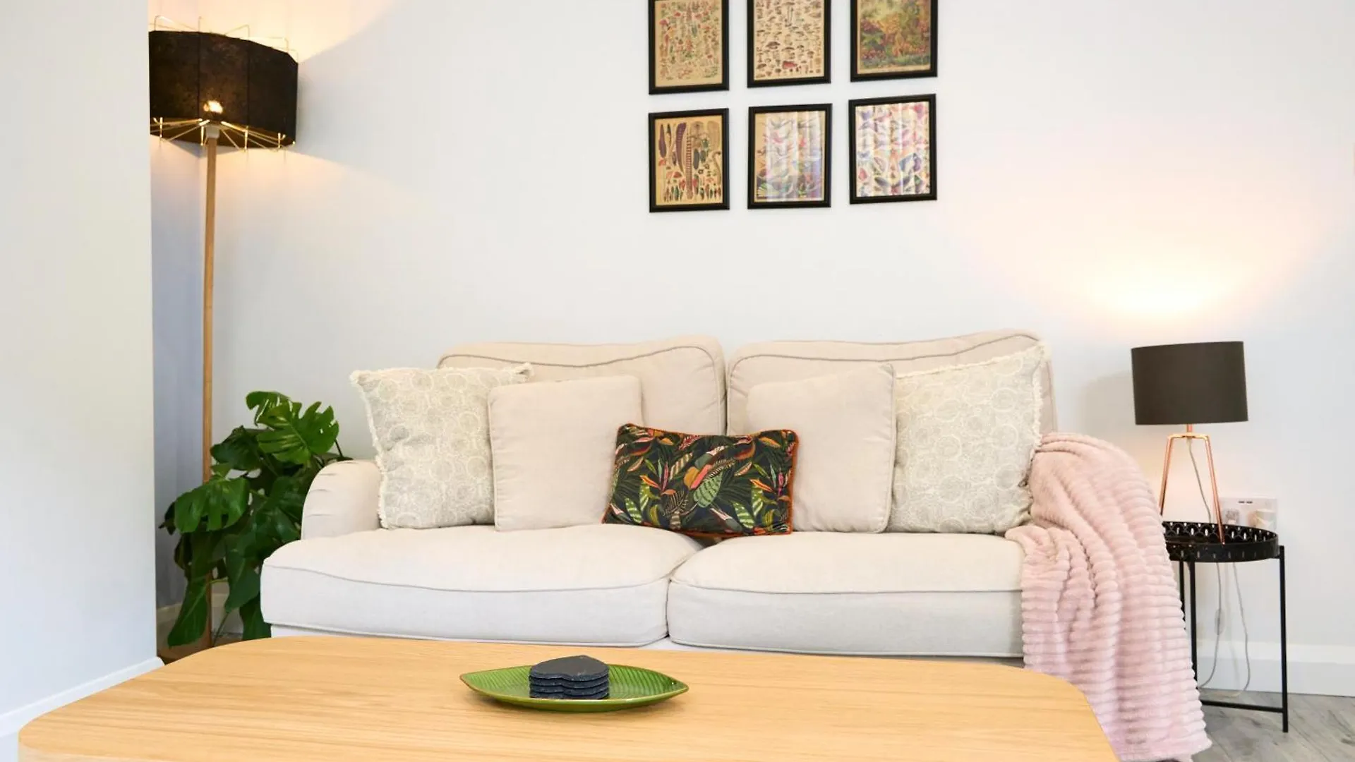 Hebden Bridge Haven - Stylish, Cosy, Canal Side, Pet Friendly Tatil Evi Hebden Bridge